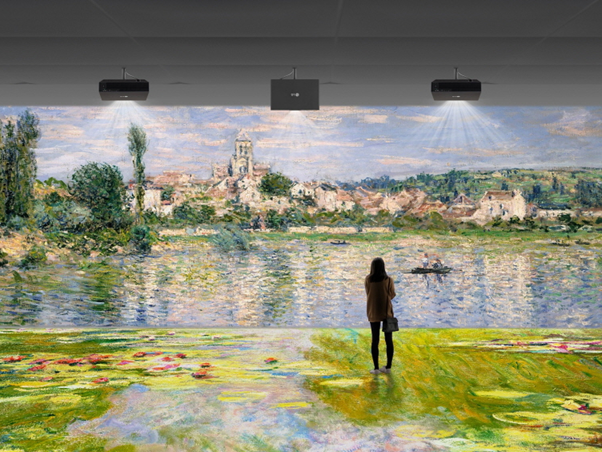 LG’s First Digital Signage Projector Delivers Immersive Viewing Experiences