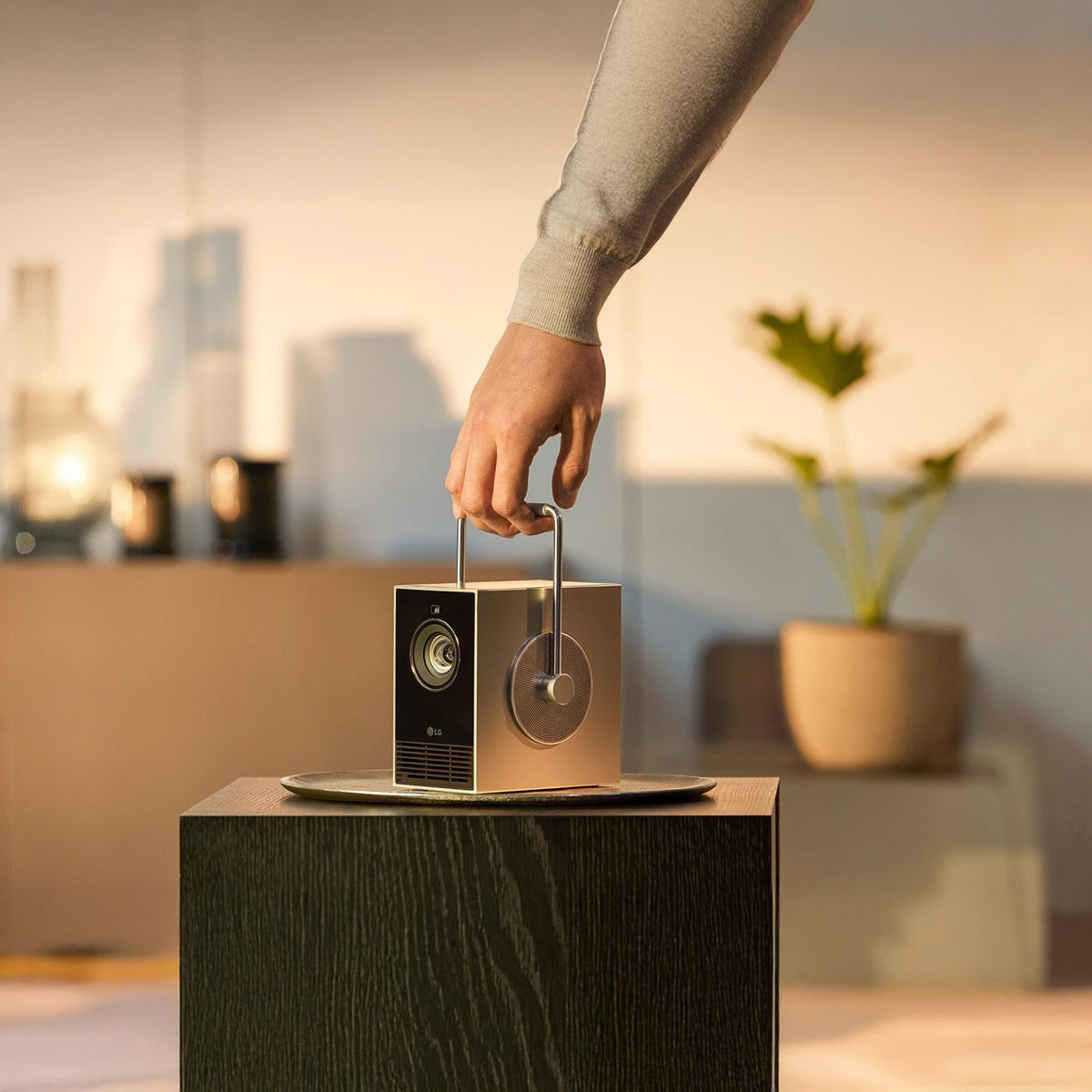 LG CineBeam Q Brings a 4K Cinematic Experience and Aesthetic Design to the Global Market