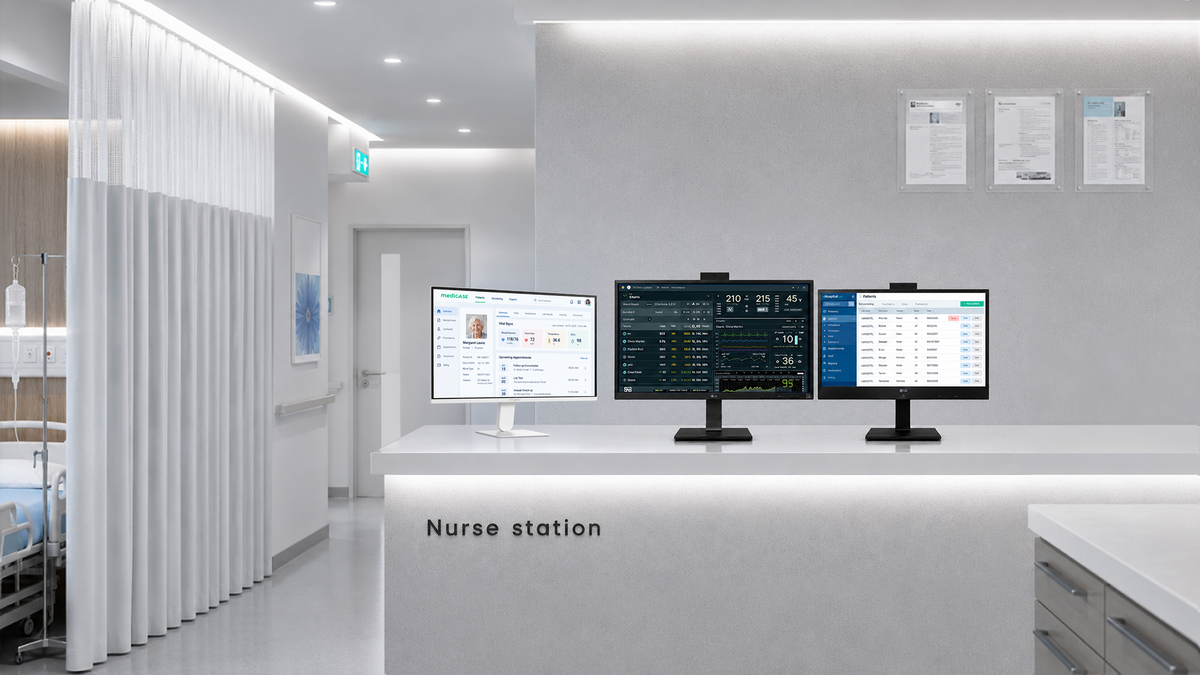 LG Monitors and PCs in a Nurse Station