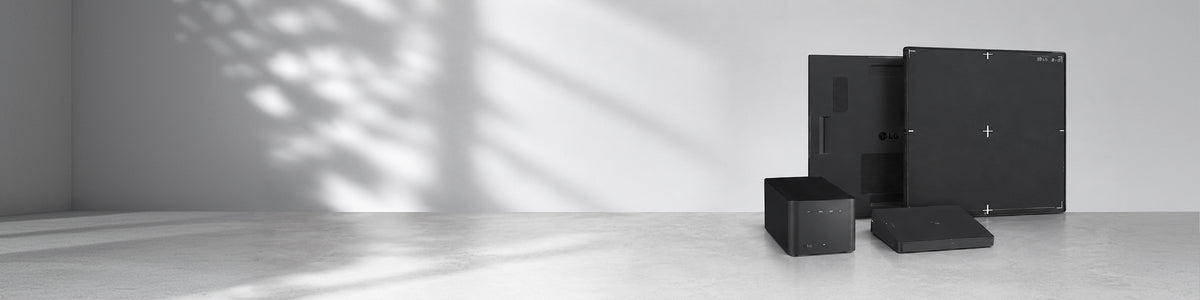 LG 17HQ701G digital X-ray detector and system components displayed on a table against a plain background.
